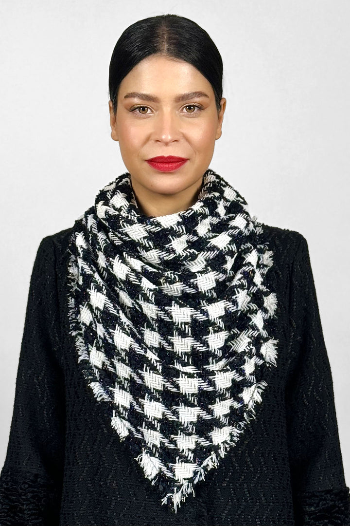 ICE QUEEN bouclé v-neck