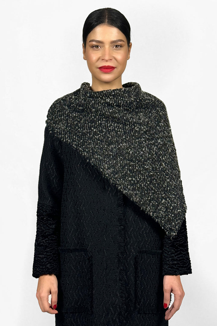 FEMININ/MASCULIN  bouclé v-neck