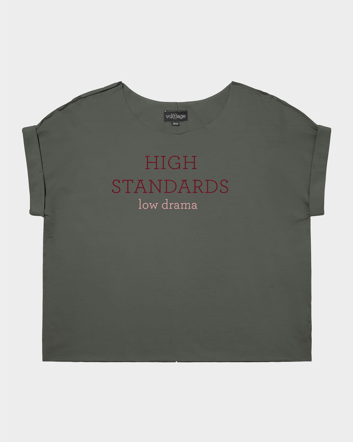 HIGH STANDARDS low drama relaxed smart-tee