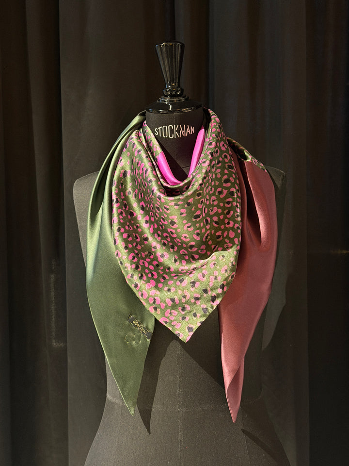 Poison Ivy v-neck 2.0