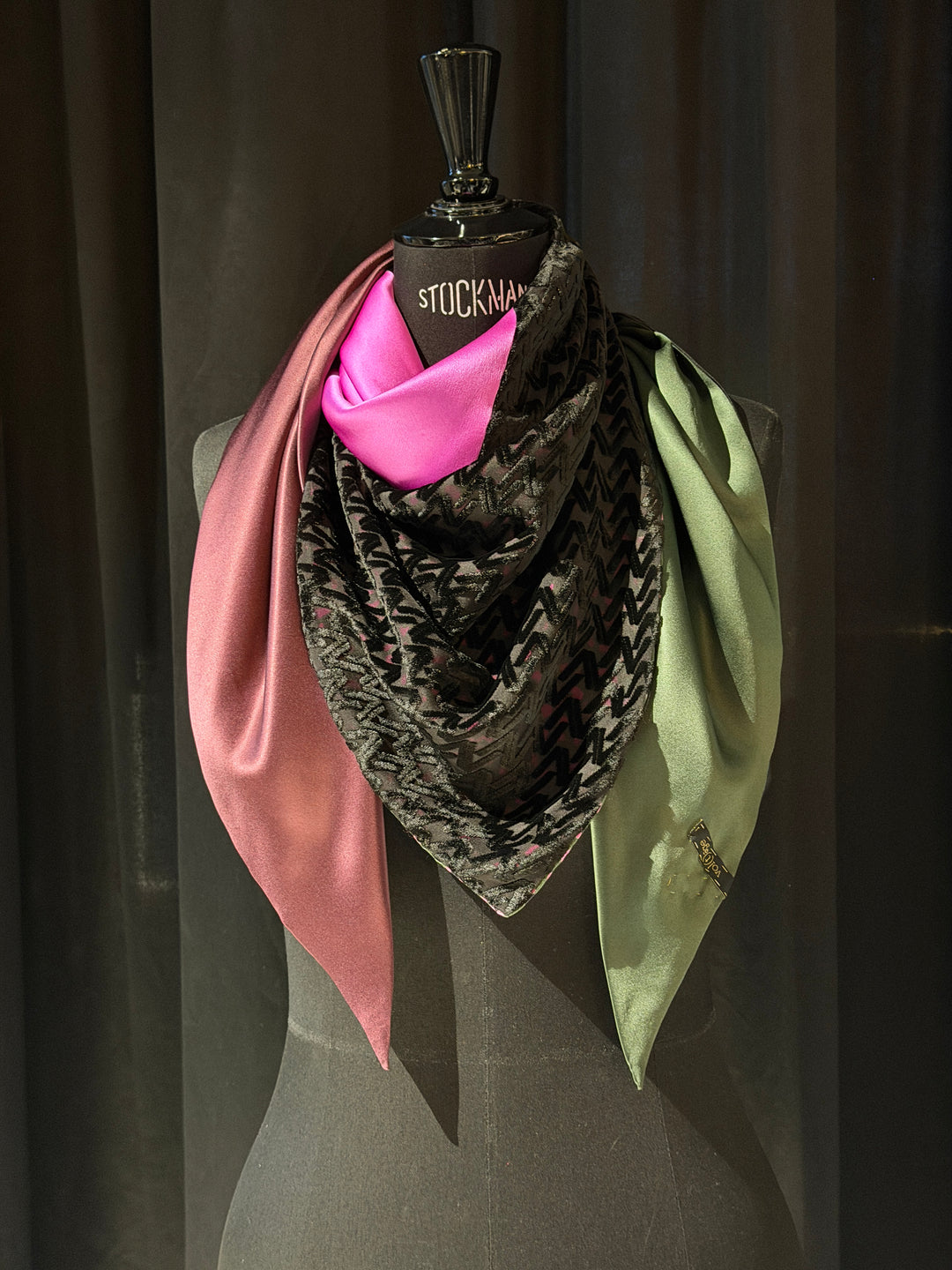 Poison Ivy v-neck 2.0