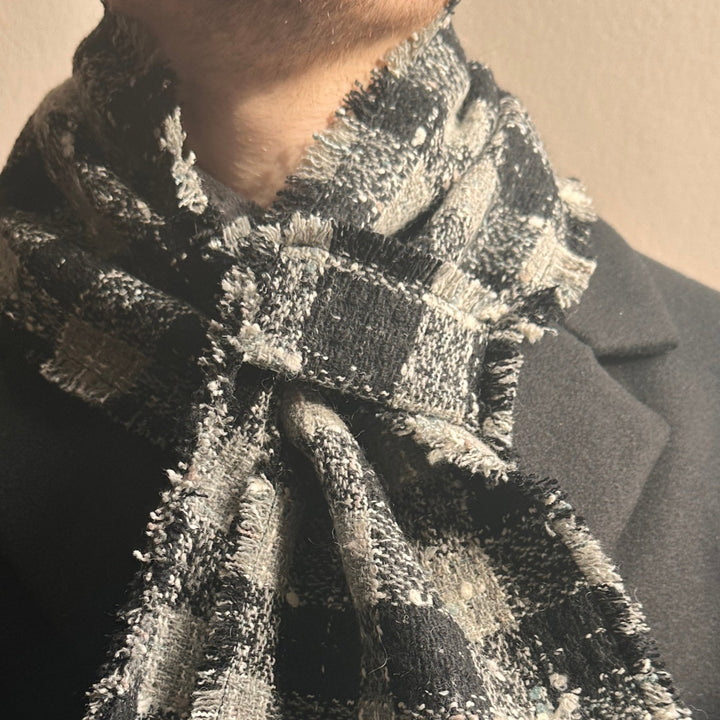 Dapper Checks v-band