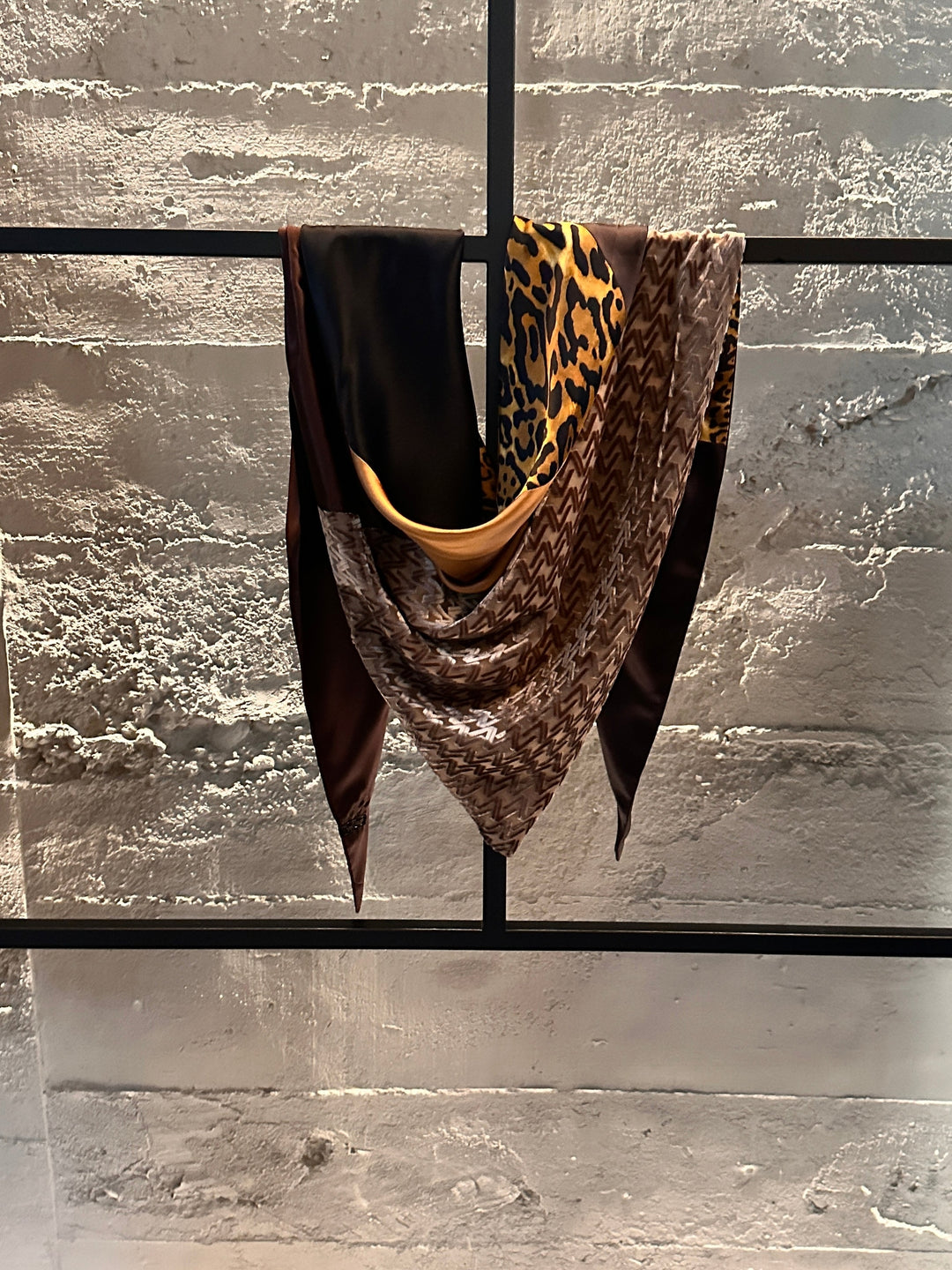 wild thing v-neck 2.0