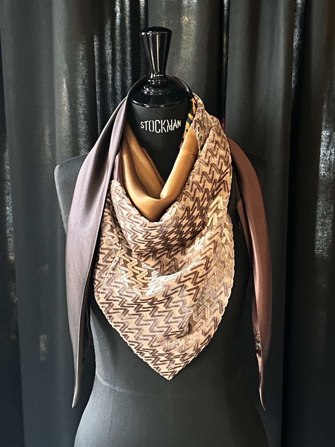 wild thing v-neck 2.0