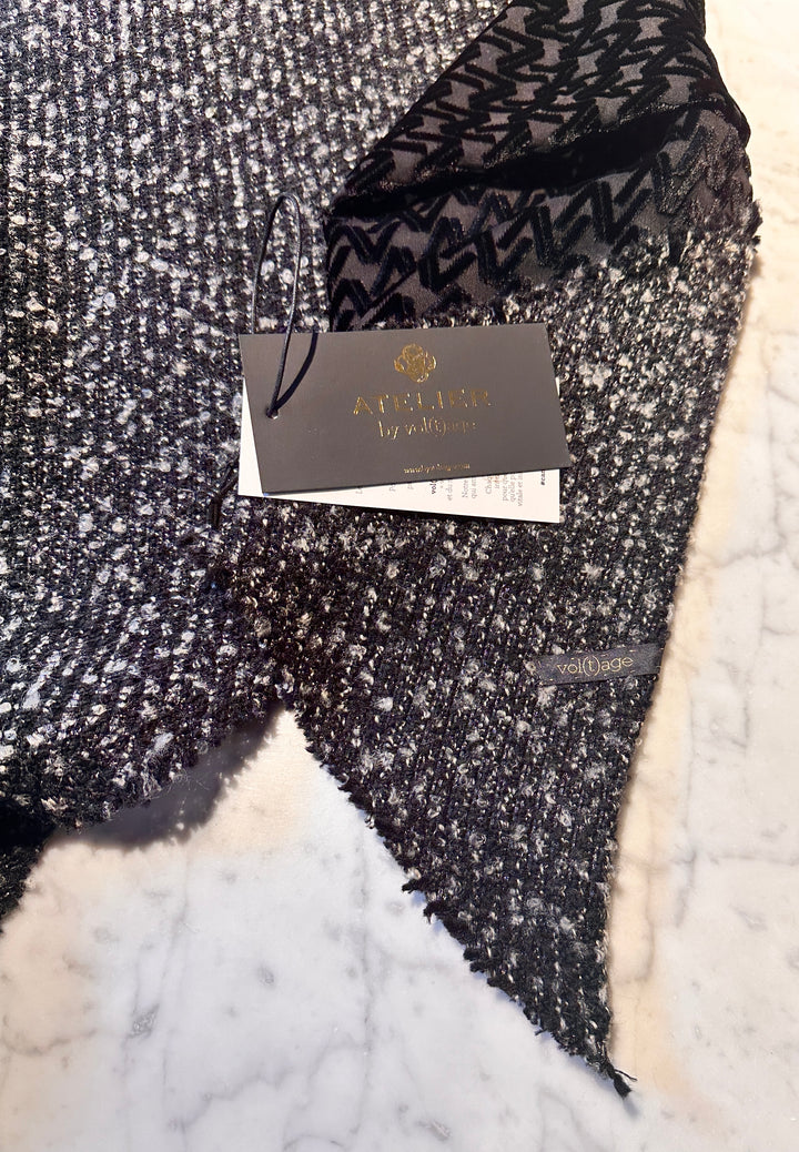 FEMININ/MASCULIN  bouclé v-neck