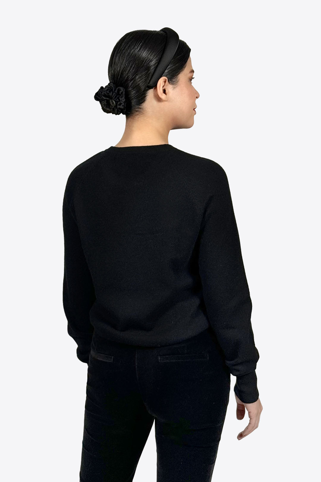 BOW cashmere sweater