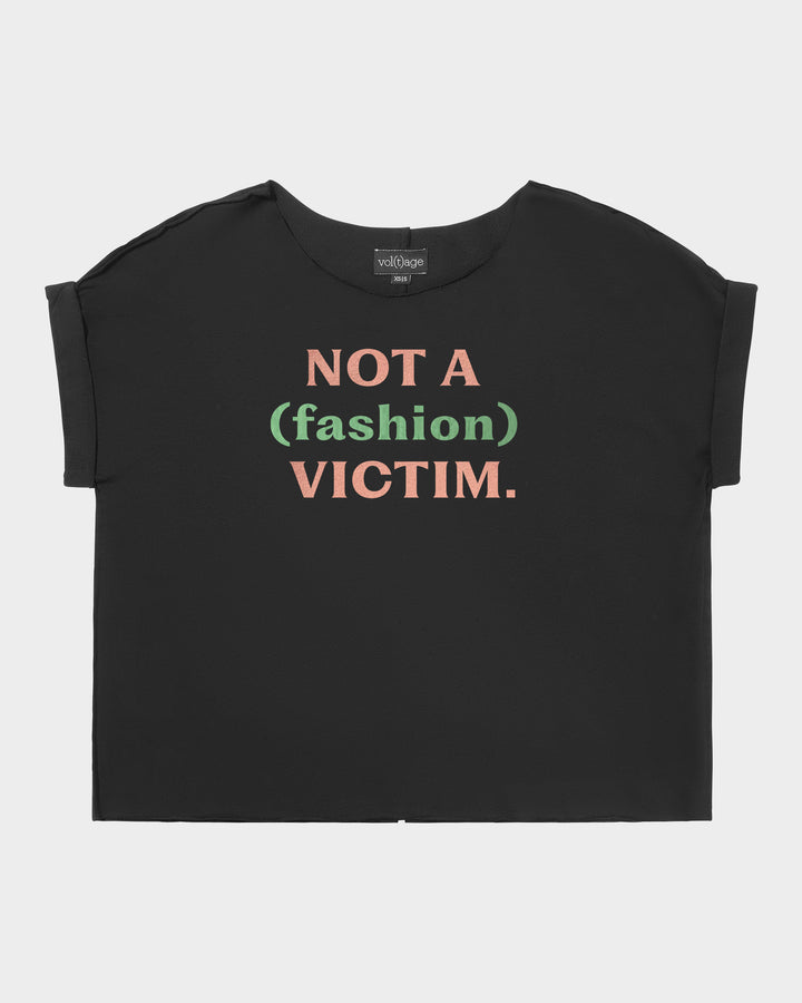 NOT A (FASHION) VICTIM relaxed smart-tee