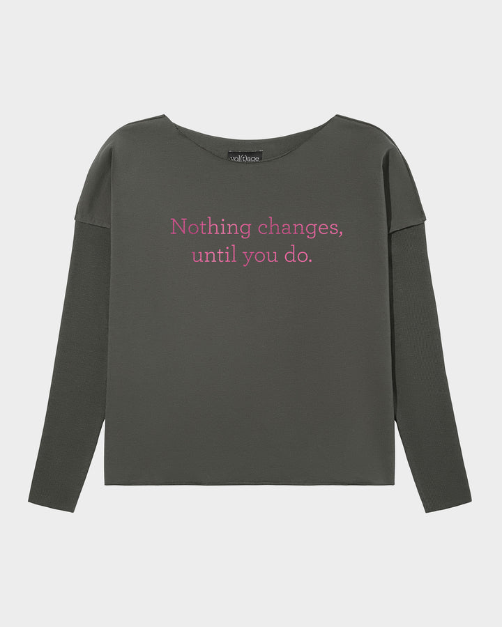 Nothing changes, until you do. relaxed smart-shirt
