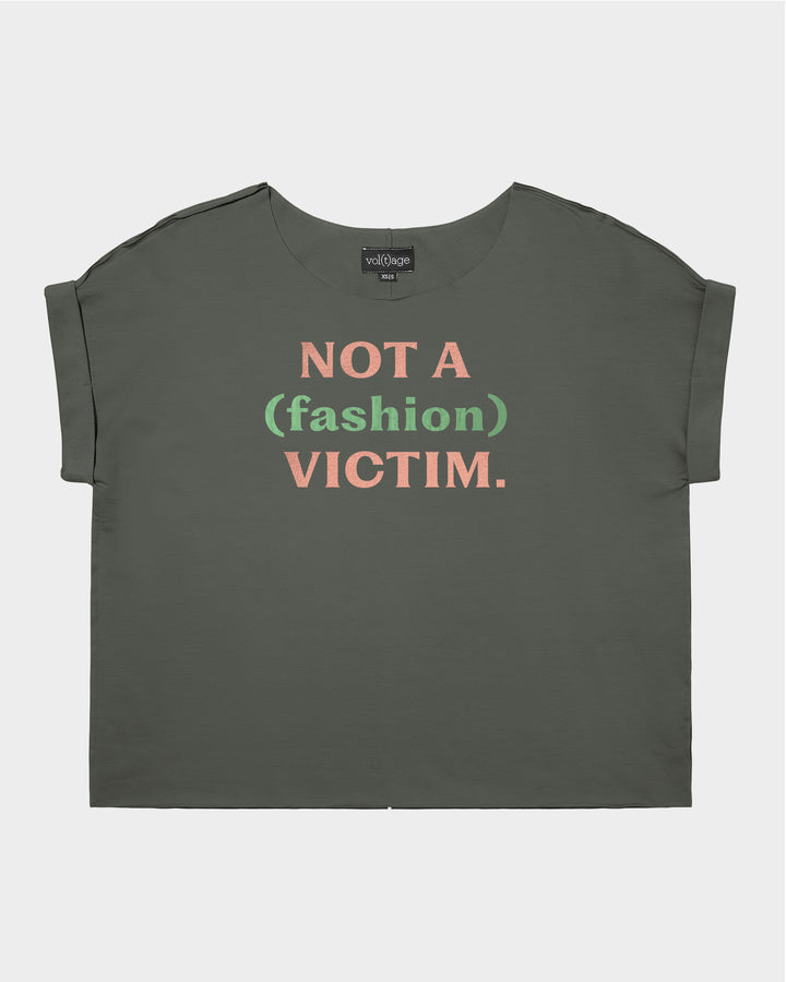 NOT A (FASHION) VICTIM relaxed smart-tee