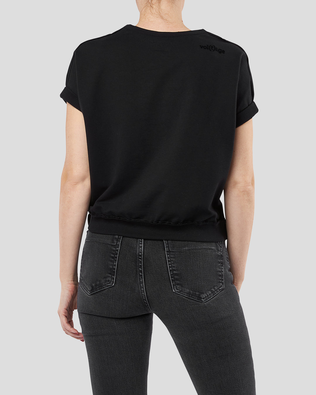 CLASSY-FIED fitted smart-tee