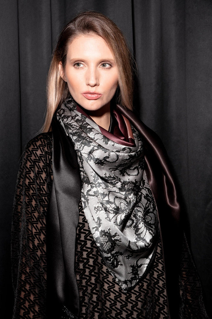 COQUETTE AVERTIE v-neck