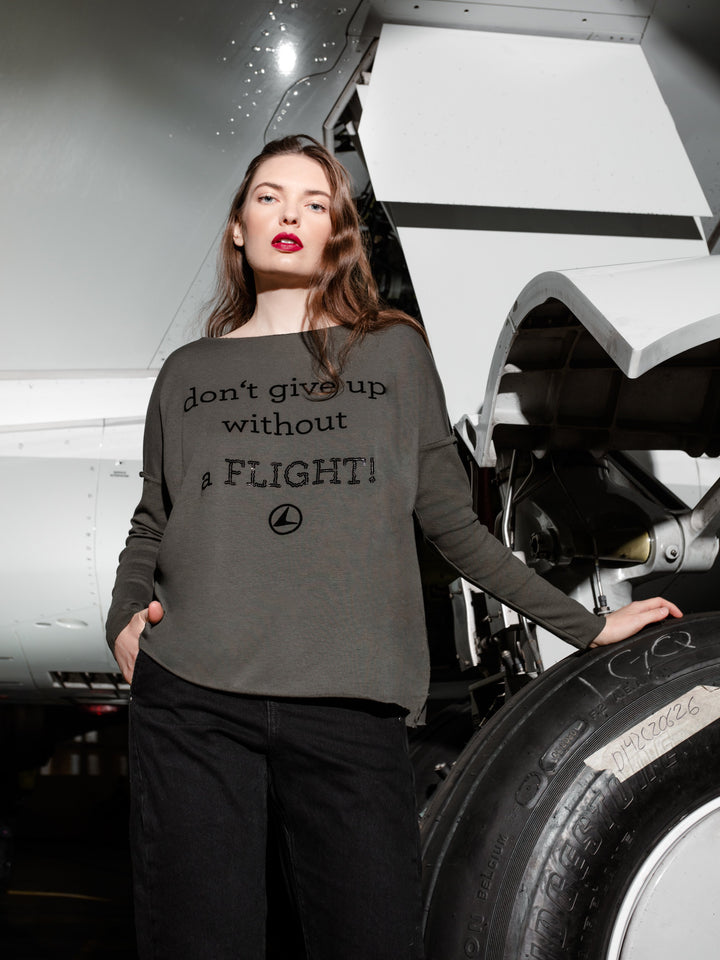 DON'T GIVE UP WITHOUT A FLIGHT relaxed smart-shirt