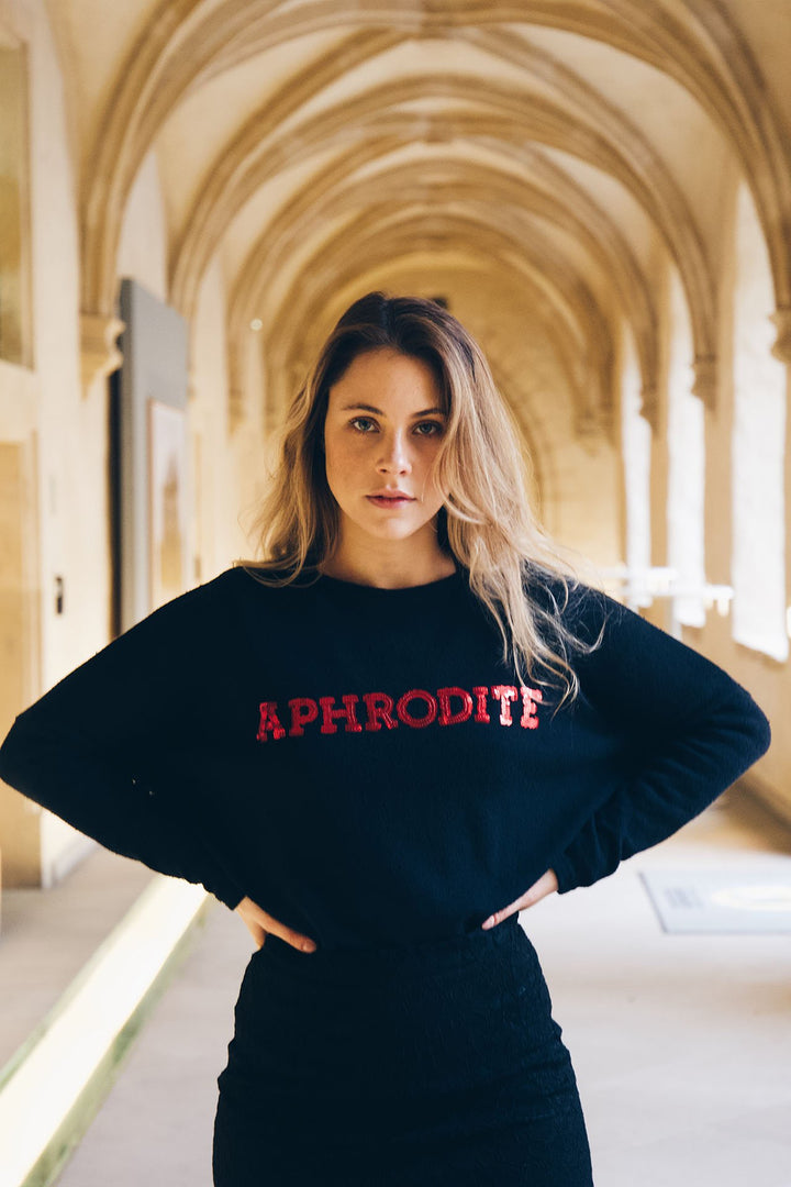 APHRODITE - HAS YOUR BACK sweater