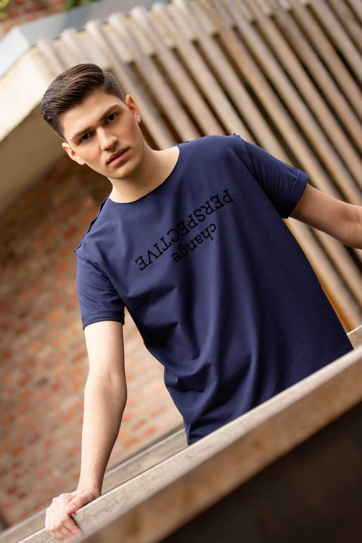 CHANGE PERSPECTIVE boyfriend smart-tee