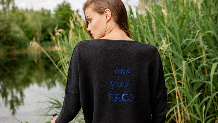 KALI - HAS YOUR BACK sweater