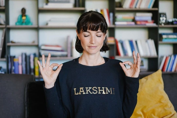 LAKSHMI - HAS YOUR BACK sweater