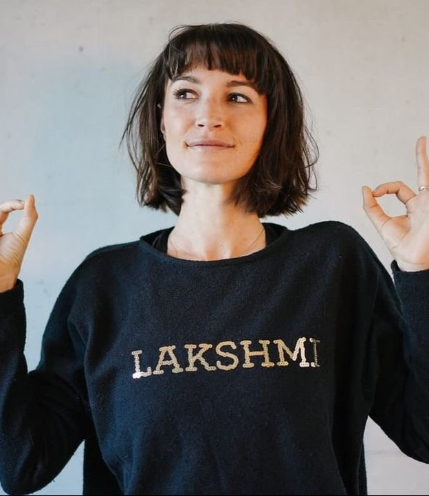 LAKSHMI - HAS YOUR BACK sweater